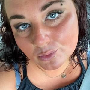 Meet your Posher, Monica